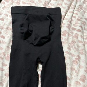 Compression maternity leggings